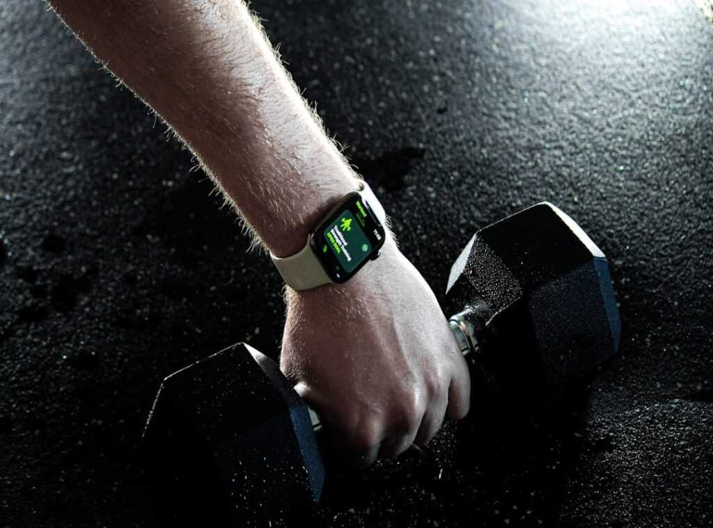 smartwatch features fitness